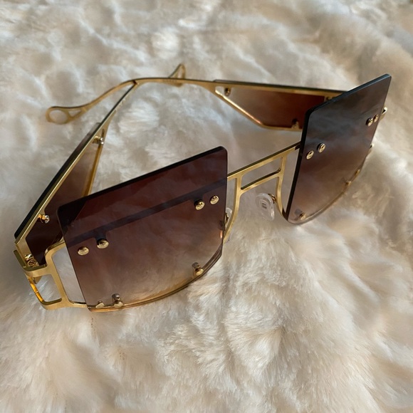 Trendy frames - Picture 2 of 2